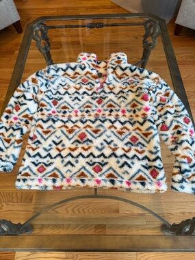 Cozy Patterned Sherpa Pullover Jacket in Cream, Navy & Brown